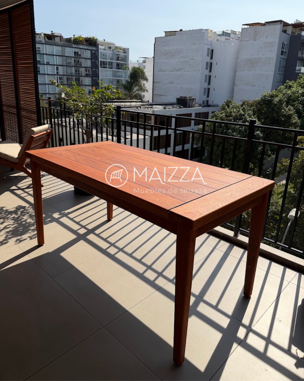 MESA LIRIA